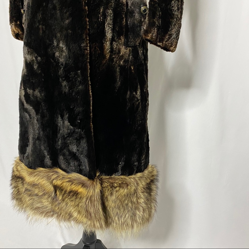 Vintage Double Breasted Victorian Brown Fur Coat - Picture 4 of 11